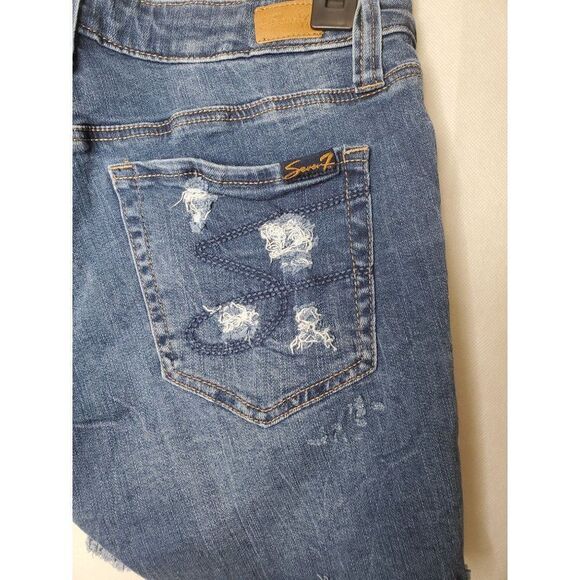 Seven7 Denim Weekend Cut Off Style Heavily Distressed Raw Hem Jean Shorts - Picture 8 of 10